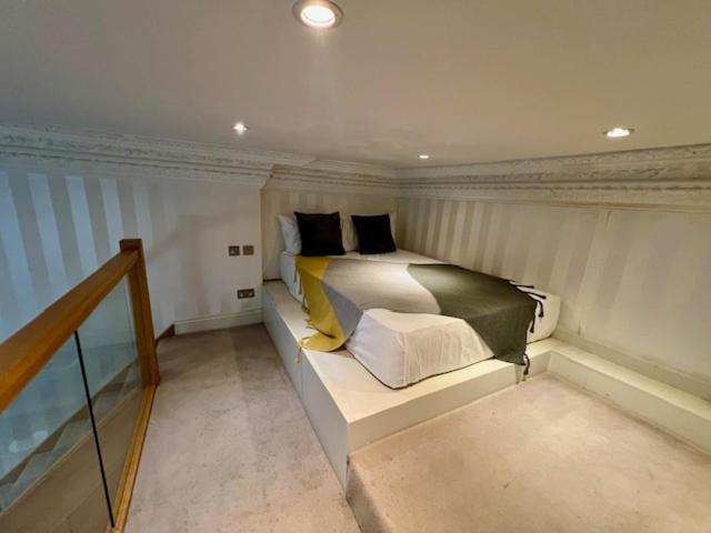 Kensington - Mezzanie Stylish Flat * Londra