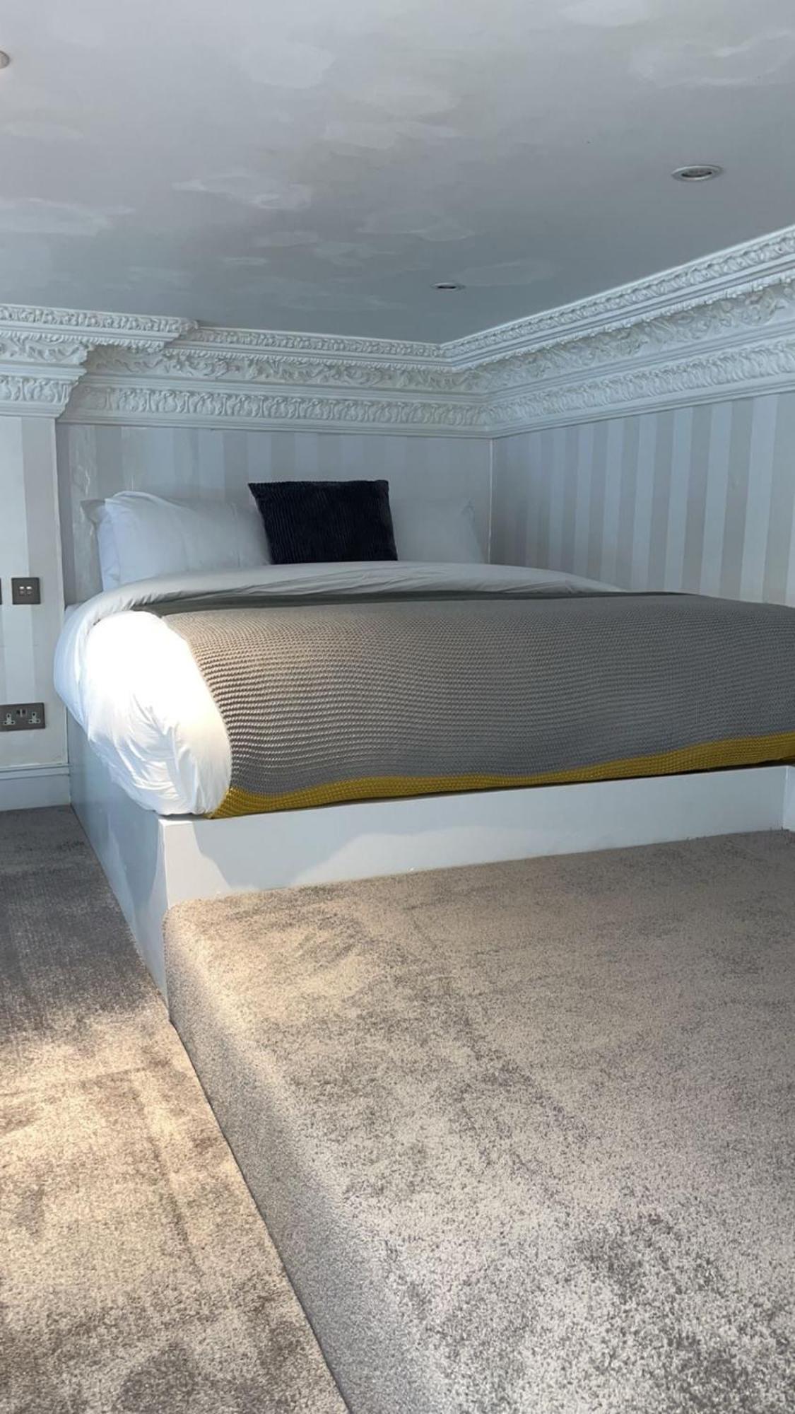 Kensington - Mezzanie Stylish Flat Appartamento